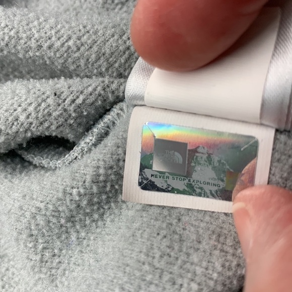 The North Face Hoodie Size Small Colour Grey - Picture 8 of 12